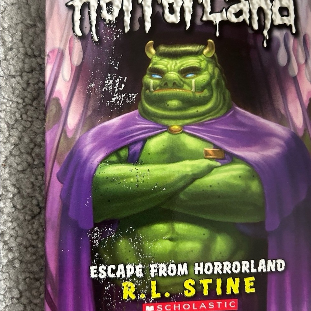 Goosebumps Horrorland Boxed Set Thirteen Tales of Terror: R.L. Stine (Paperback) - Picture 11 of 12